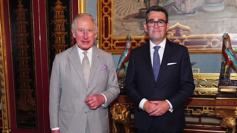 Tras la audiencia con el rey Carlos III, el nuevo primer ministro se dirigió a Downing Street 10 / The Times Latino