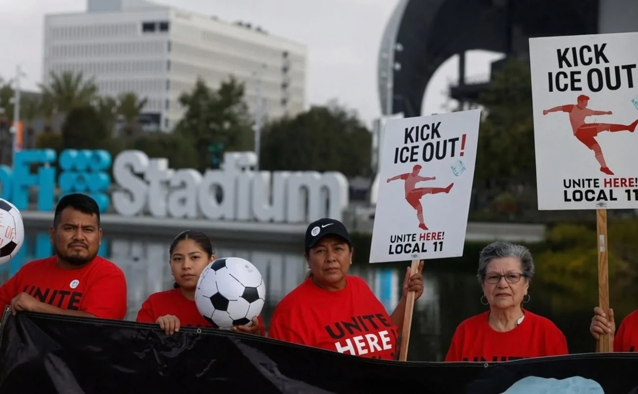 Trabajadores del SoFi Stadium en Los Ángeles votando posible huelga previo al Mundial 2026