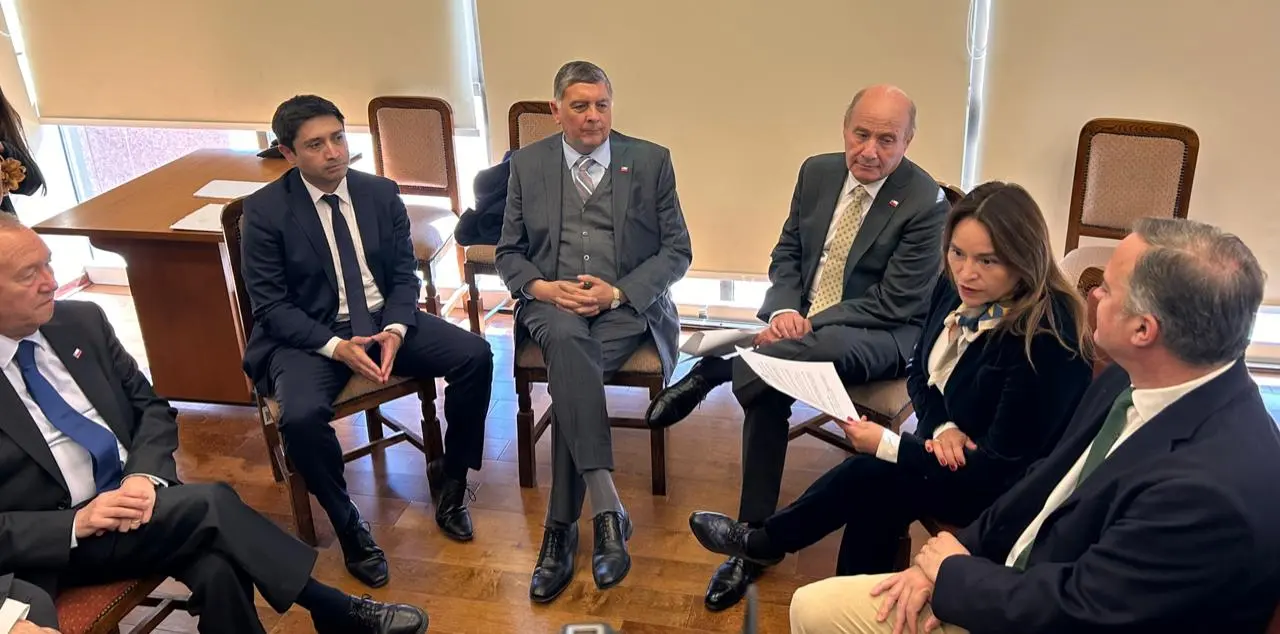 Demócratas proponen transferencias directas