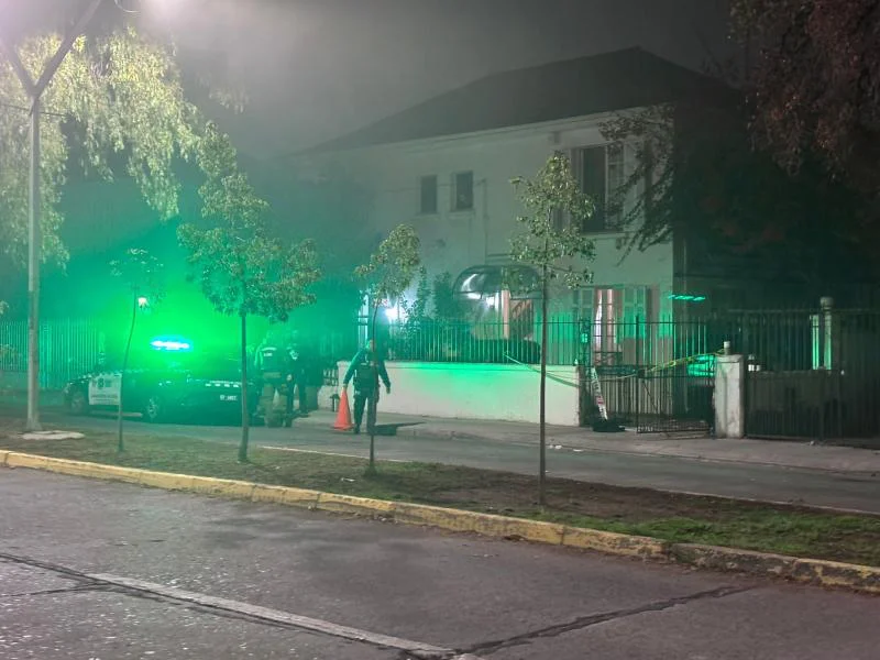 Exministro del TC, Iván Aróstica, víctima de turbazo en San Miguel: Hay un fallecido y varios detenidos / Cedida 