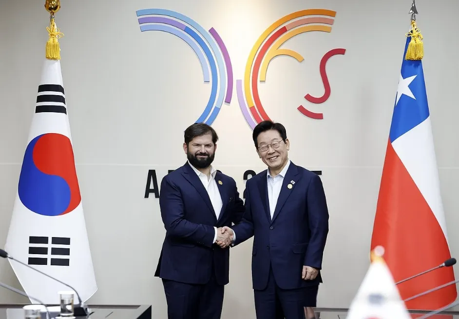  Lee Jae Myung  y Gabriel Boric Font Cedida