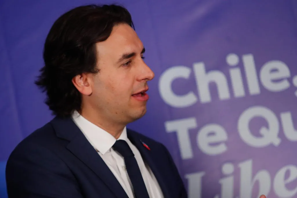 A_UNO_1616259-1024x683