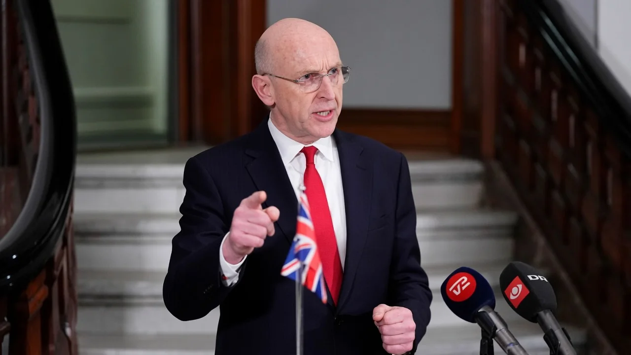 Secretario de Defensa John Healey / The Times Latino