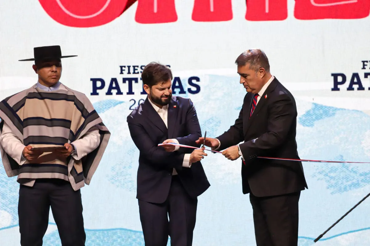 Presidente Boric y Mario Desobordes Fotógrafo Cristian Daniel González Henríquez para The Times en Español 