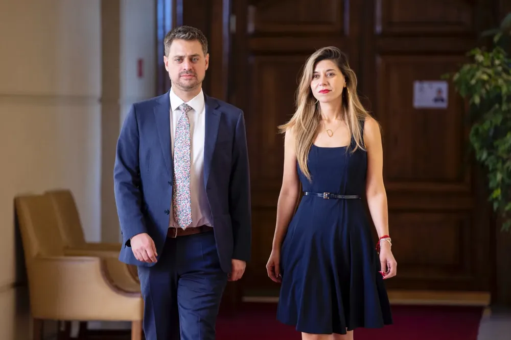 Daniel Manouchehri y Daniella Cicardini