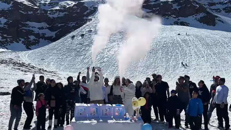 Polémica fiesta de revelación de género en el Embalse el Yeso