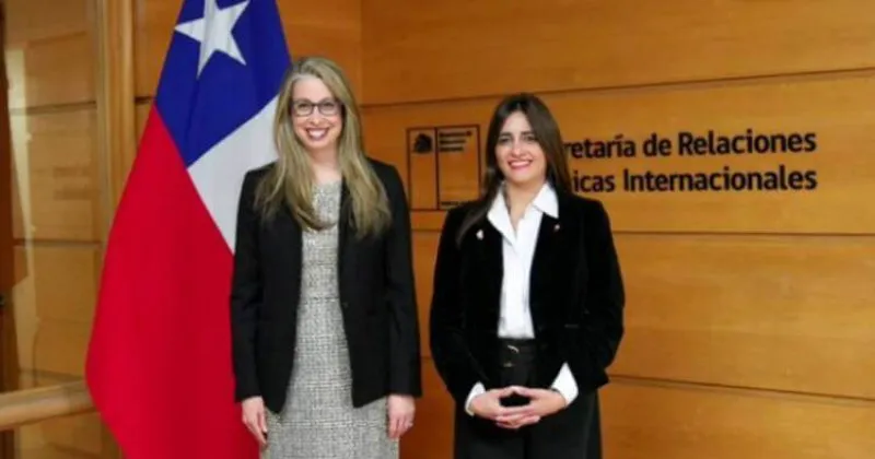 Chile-y-EEUU-sellan-acuerdos-que-impulsan-comercio-de-quesos-carnes-y-uva-de-mesa-qq1act3n6ylibkqivfs613vpu4dbosl6jjff1he5ig