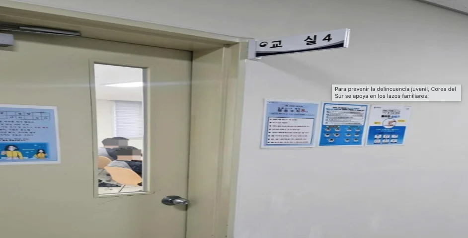 Los estudiantes participan en una clase de rehabilitación en el Centro de Detención Juvenil de Jeonju