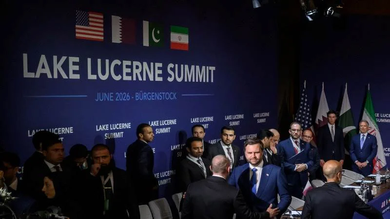 Delegaciones de Irán y Estados Unidos en el complejo de Bürgenstock / Pool