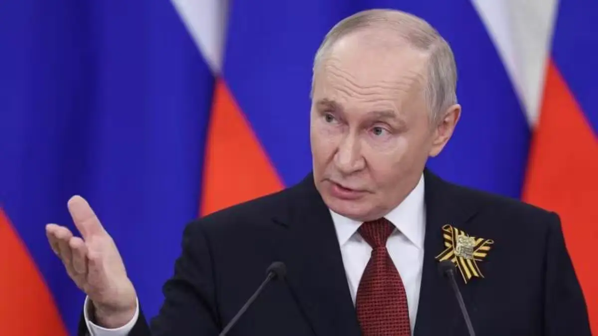 Vadimir Putin / R A M I L S I T D I K O V / P O O L