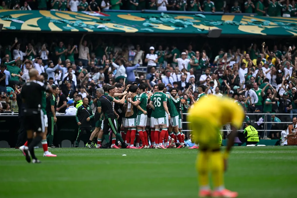 MEXICO-CIUDAD+DE+MEXICO-FUTBOL-COPA+MUNDIAL+DE+LA+FIFA+2026-MEXICO+VS+SUDAFRICACmxmphS000045_20260612_CBPFN0A001