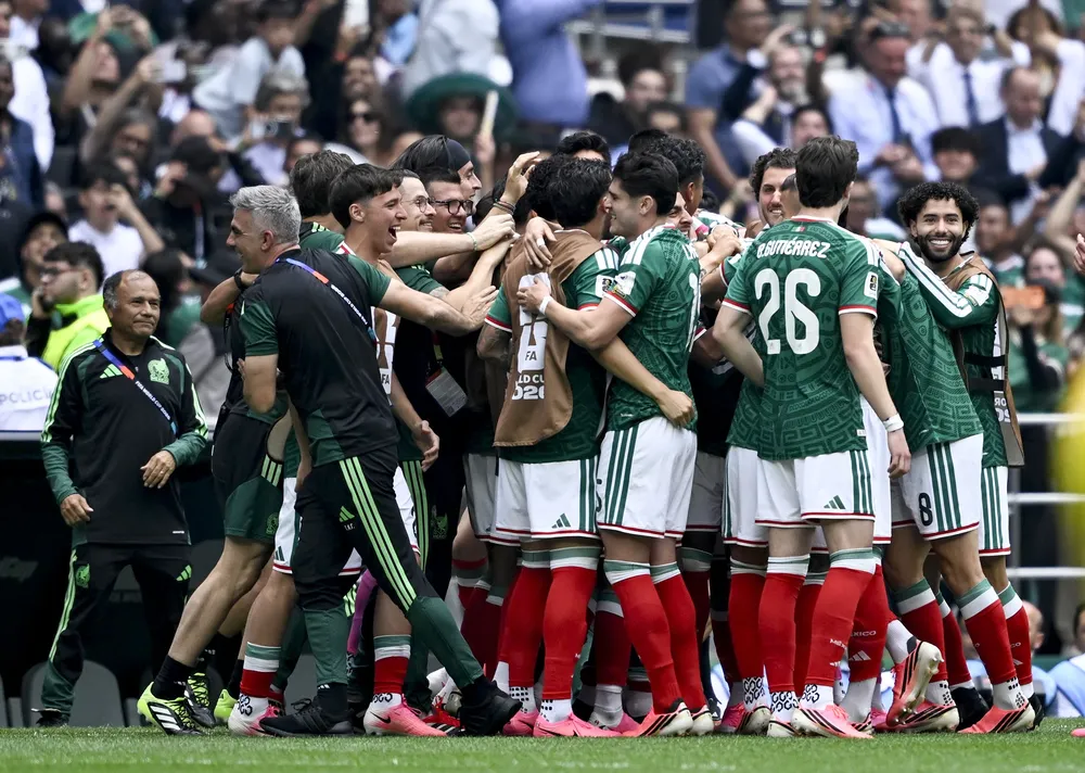 MEXICO-CIUDAD+DE+MEXICO-FUTBOL-COPA+MUNDIAL+DE+LA+FIFA+2026-MEXICO+VS+SUDAFRICACmxmphS000053_20260612_CBPFN0A001