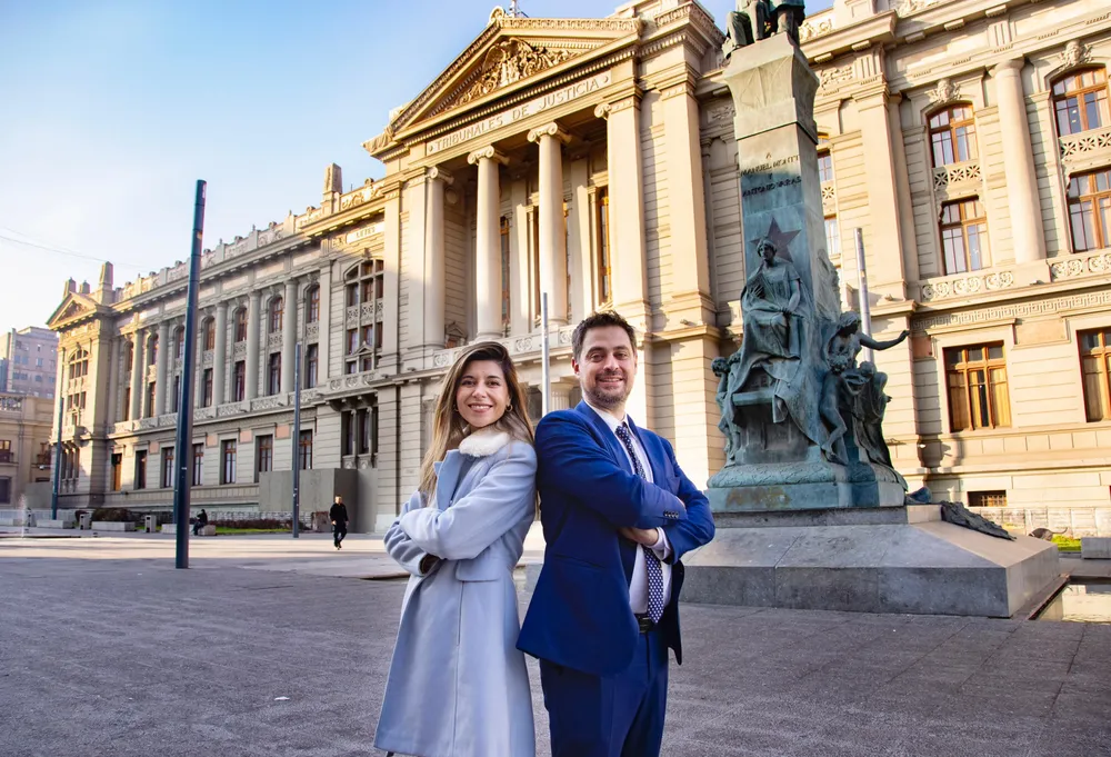 Daniel Manouchehri y Daniella Cicardini,