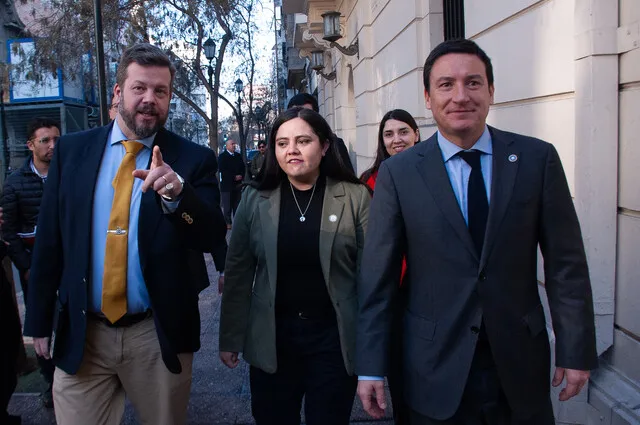 Johannes Kaiser, Sara Concha Smith, y Arturo Squella