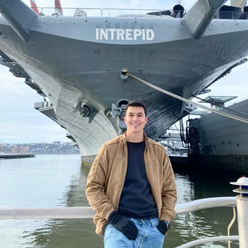 Sergio Hidalgo, piloto de helicóptero fallecido en Campos de Hielo Sur Sergio Hidalgo, piloto de helicóptero fallecido en Campos de Hielo Sur