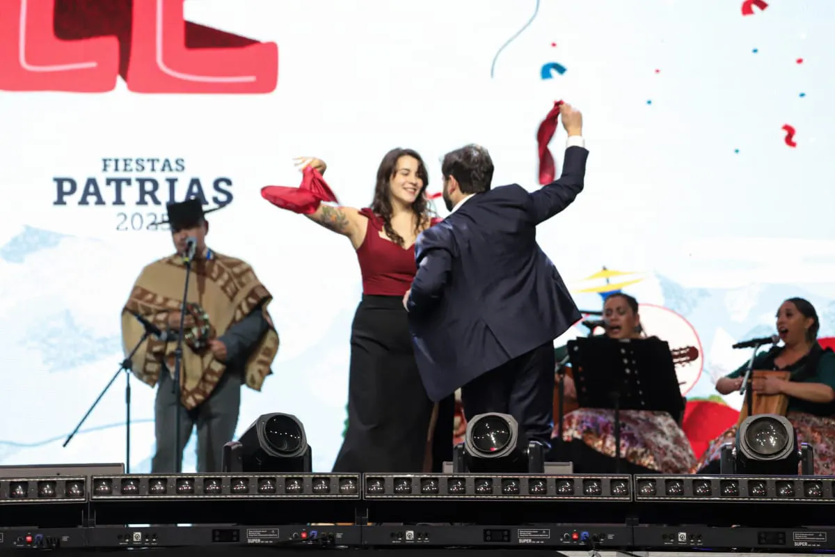 Presidente Boric y Paula Carrasco Fotógrafo Cristian Daniel González Henríquez para The Times en Español 
