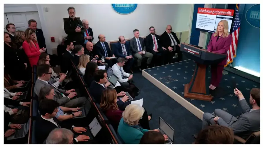 vocera-presidencial-de-donald-trump-karoline-leavitt-1956741