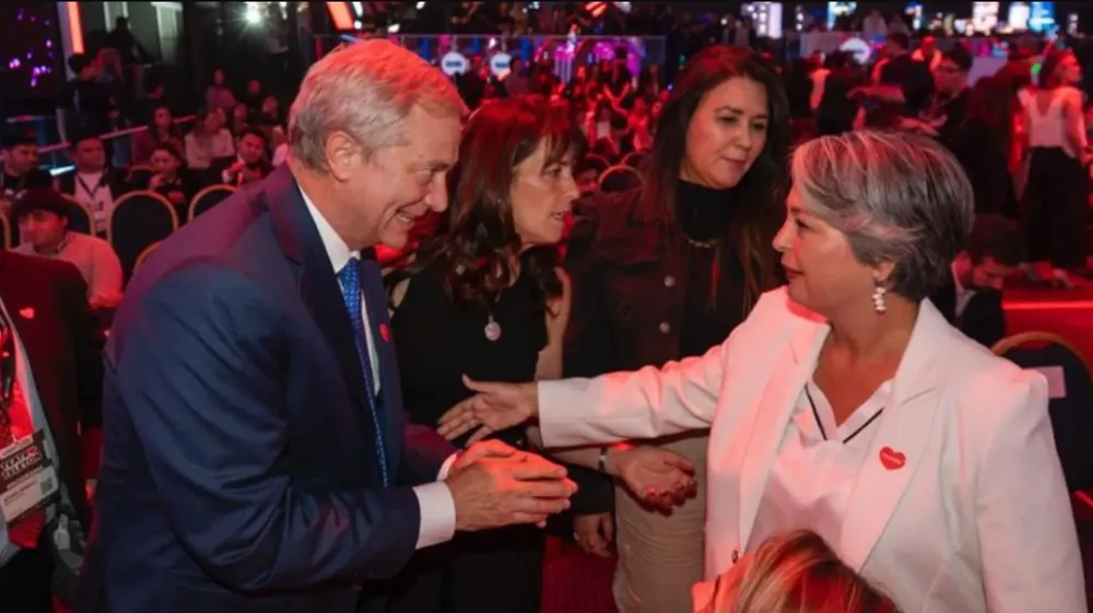 Don Francisco envió mensaje a Jara y Kast en la Teletón 2025