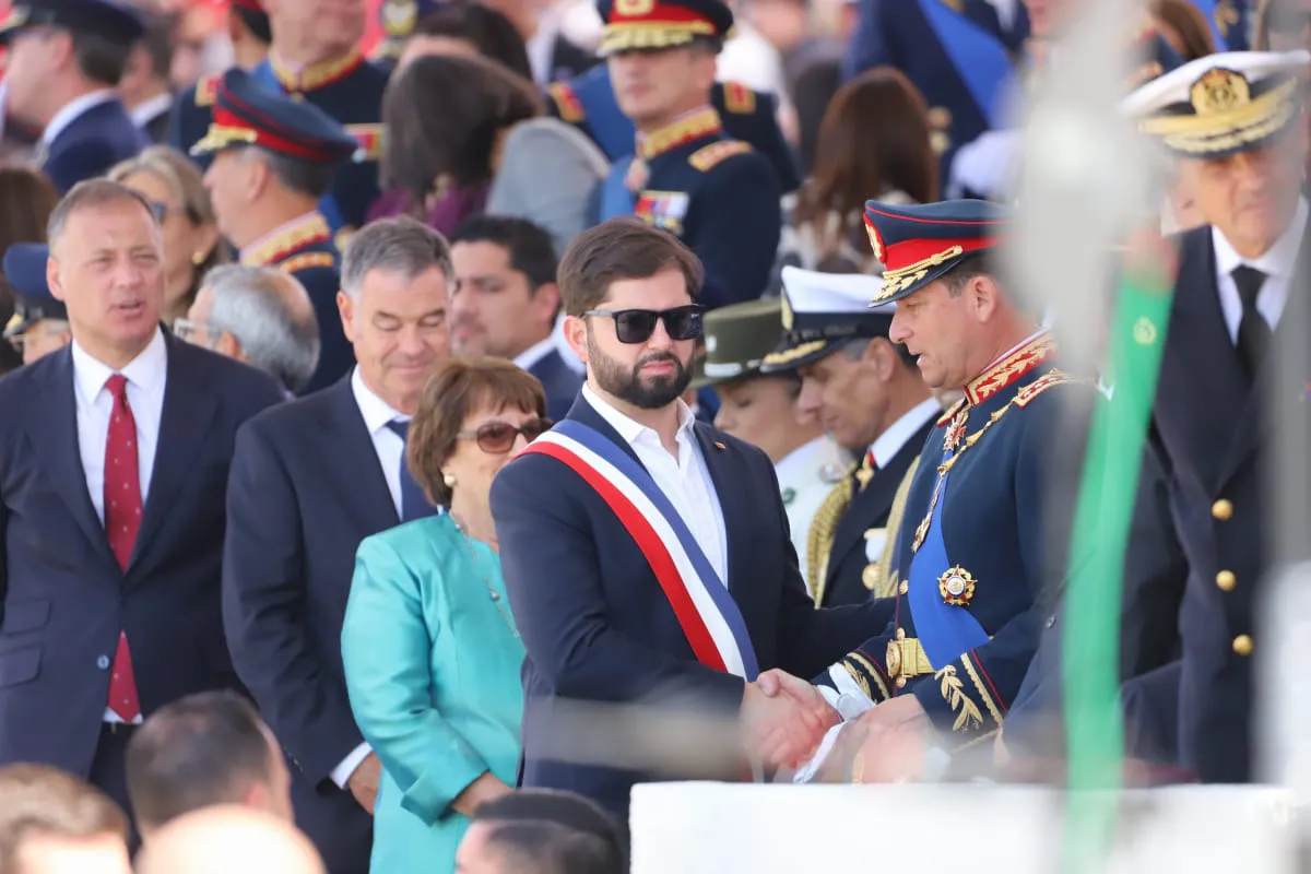Presidente Boric en la Gran Parada Militar 2025. Fotógrafo Cristian Daniel González Henríquez para The Times en Español 
