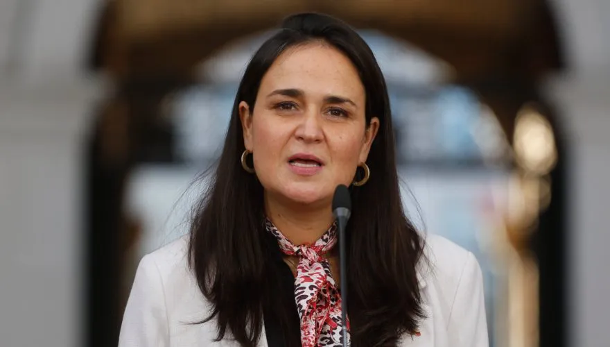 02-232149_c8hn_A_UNO_11790301-880x500