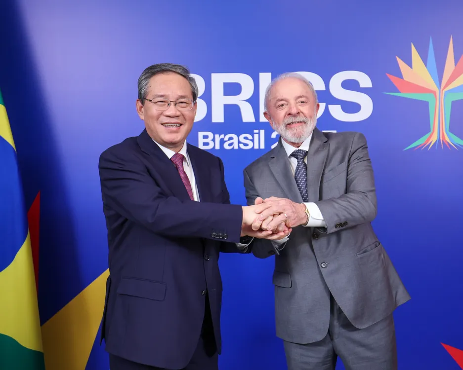 Li Qiang meets y Luiz Inacio Lula da Silva Agencia Xinhua