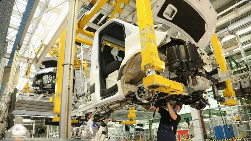 Industria Alemana E P A - E F E / A D A M B E R R Y