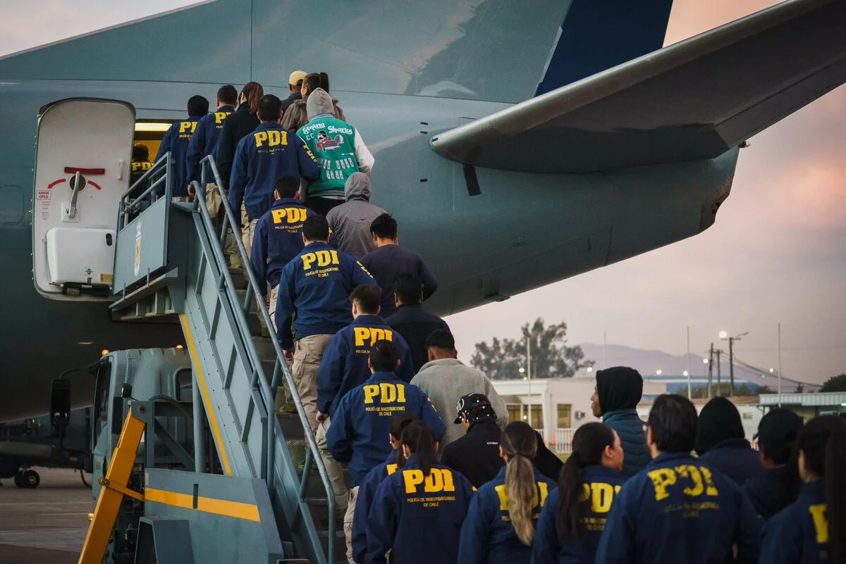 Primer vuelo de expulsión masiva / Oficina del Presidente Kast