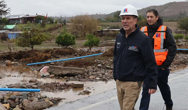 Louis de Grange recorre las zonas afectadas por las lluvias en la ciudad de Ovalle/ MOP