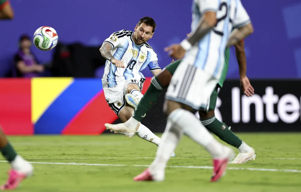 (SP)U.S.-KANSAS+CITY-FOOTBALL-FIFA+WORLD+CUP-GROUP+J-ARG+VS+ALGXxjpbeE000244_20260617_PEPFN0A001