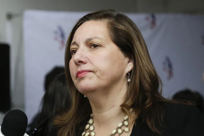 A_UNO_1561479-700x467