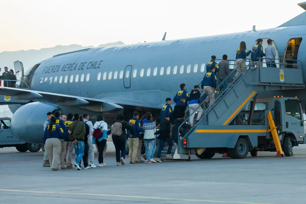 Chile expulsa a 34 migrantes en vuelo a Bolivia, Colombia y Dominicana 📷 Ministerio de Interior