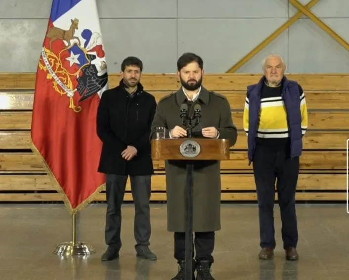 Presidente Gabriel Boric tras Votar en Punta Arenas 