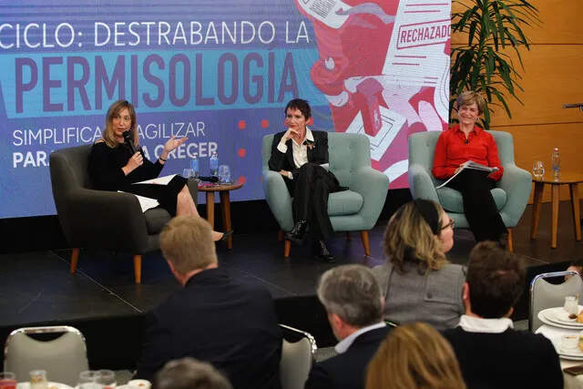 Evelyn Matthei y Carolina Tohá 📷DIEGO MARTIN / AGENCIAUNO