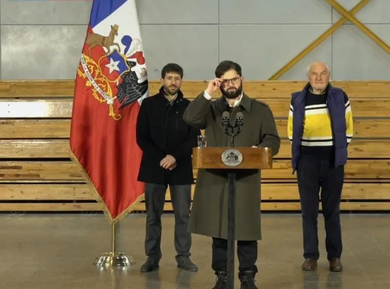 Presidente Gabriel Boric tras Votar en Punta Arenas