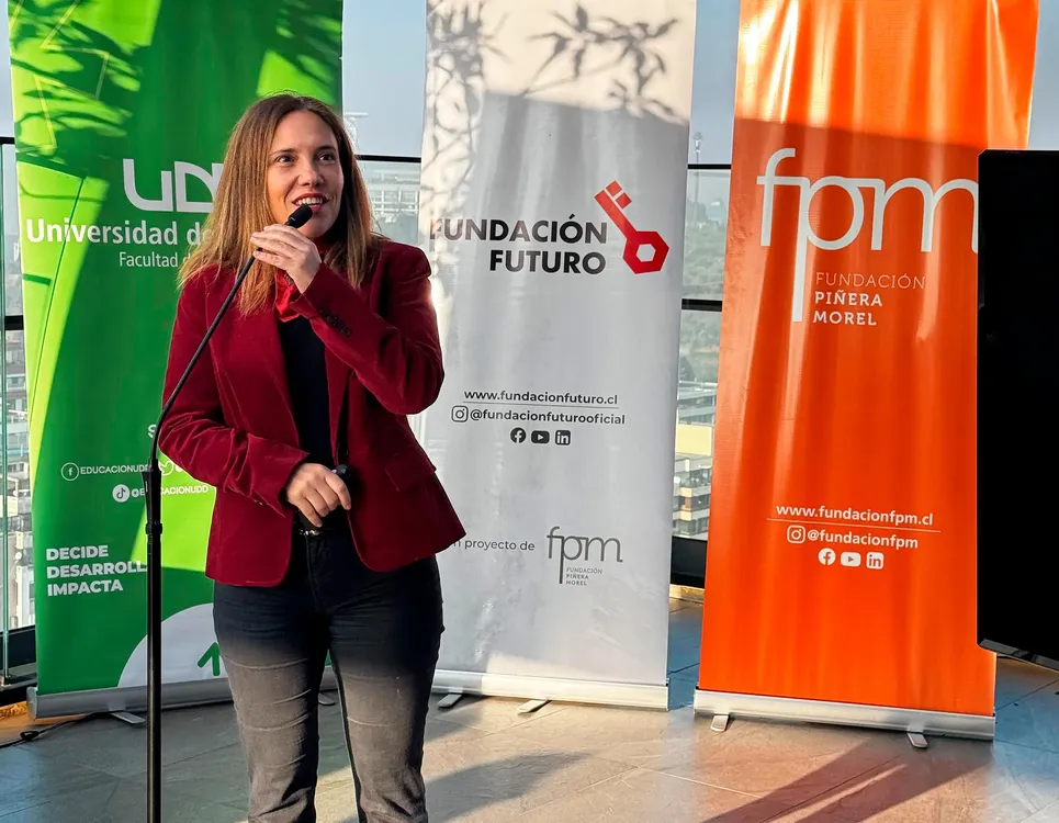 Fundación Piñera Morel Lanza Convocatoria al Premio Profesor/a Bicentenario 2025