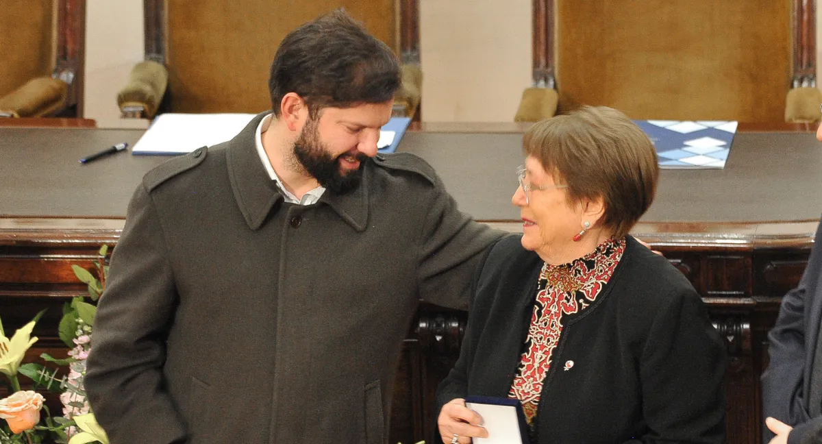 El Presidente Boric y la expresidenta Bachelet 📷 Agencia Uno