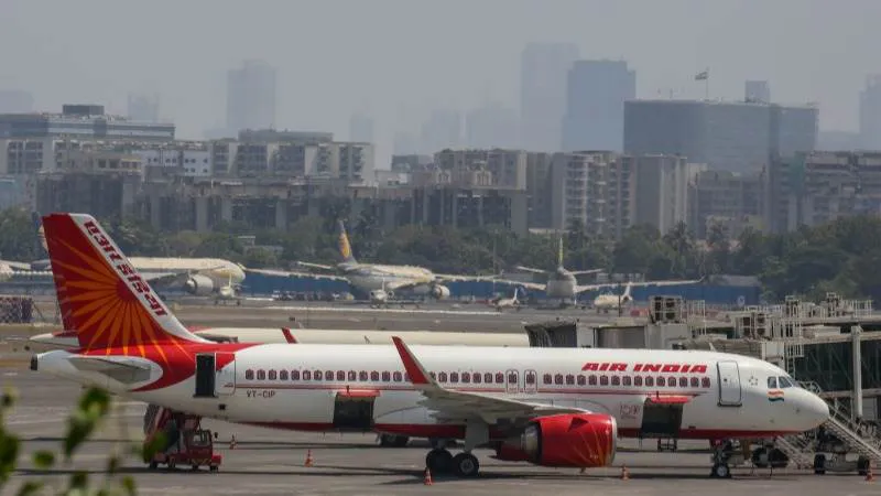 Air India 📷 E P A - E F E / D I V Y A K A N T S O L A N K I