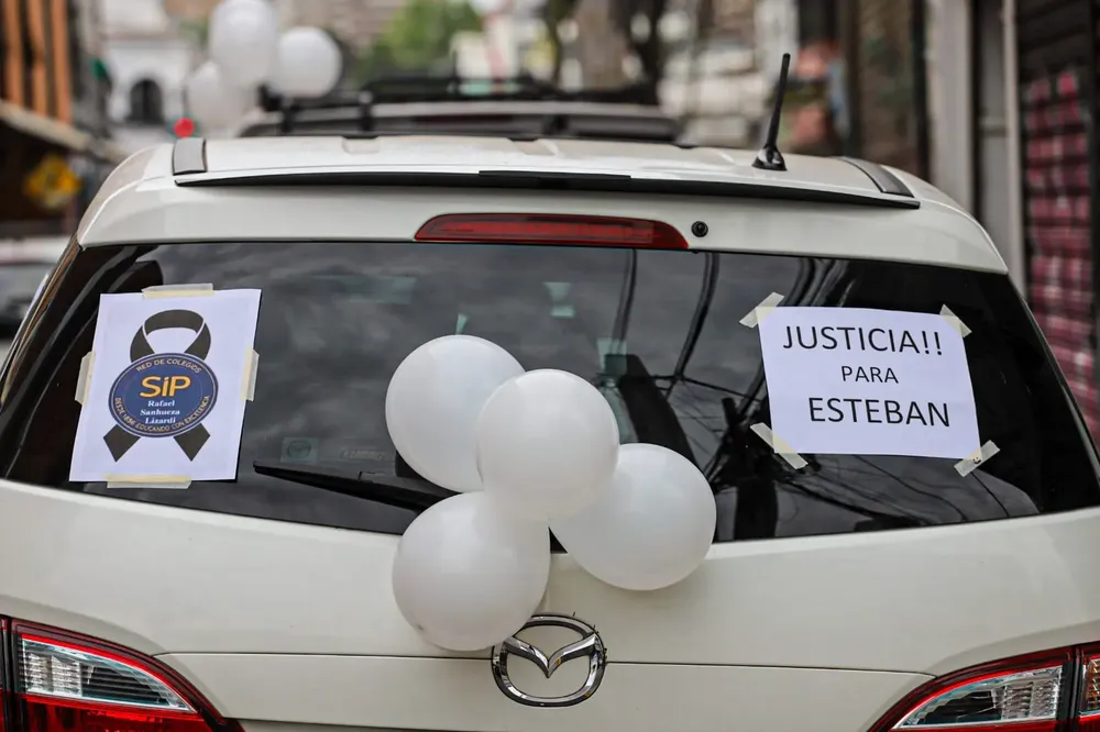 92e56bf2-27d1-4f9b-8028-7b804e4da8a4