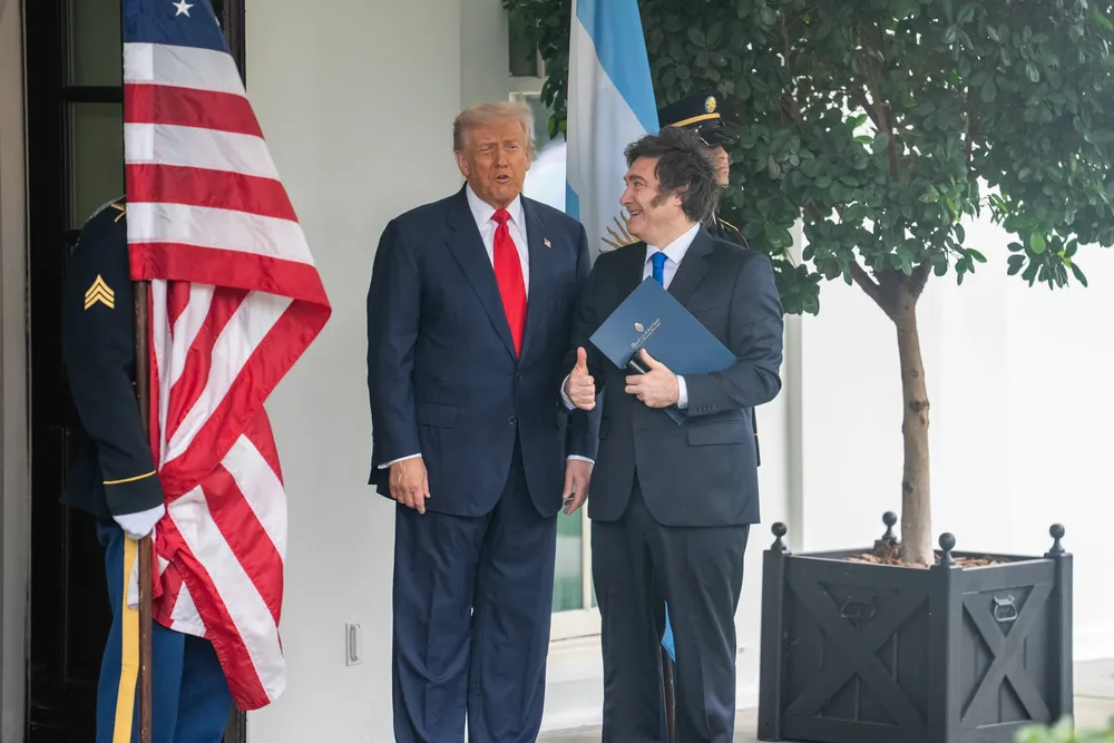 Donald Trump y  Javier Milei Xinhua/Hu Yousong