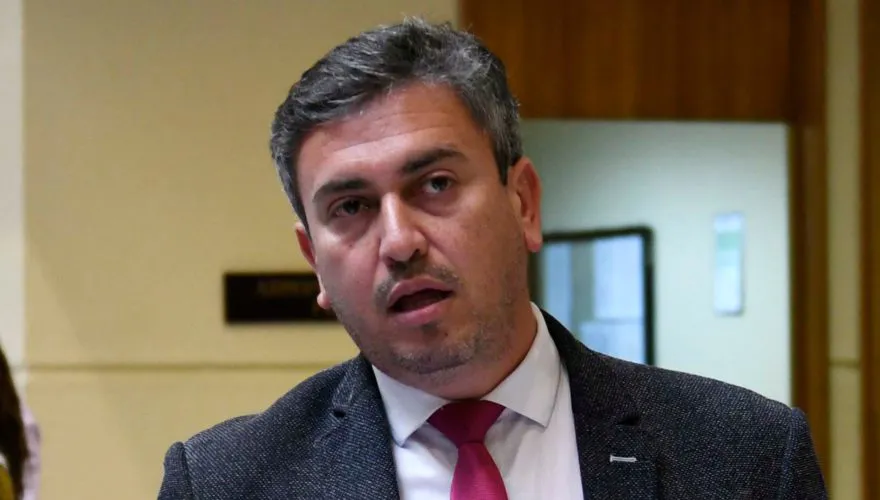 13-163653_4par_diputado-mauricio-Ojeda-1-880x500