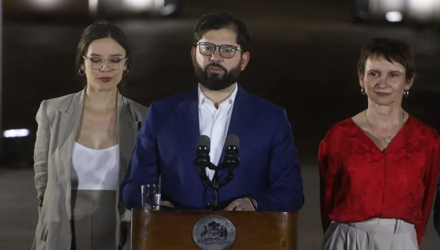 29-230142_m9yx_A_UNO_161463111-880x500