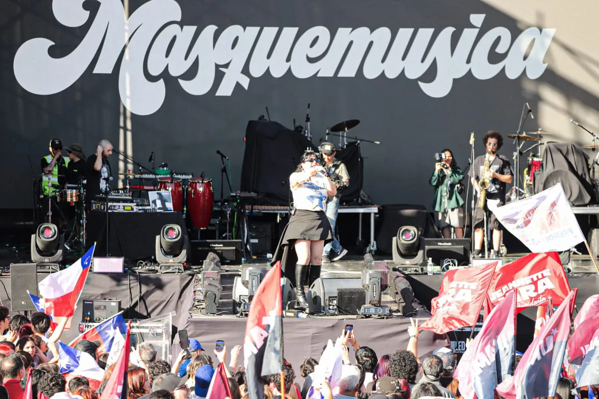 Cierre Campaña Jeannette Jara  Fotógrafo Cristian Daniel González Henríquez para The Times en Español