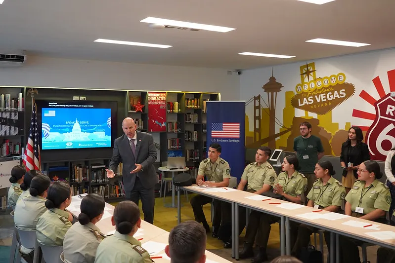 El Embajador de los Estados Unidos en Chile, Brandon Judd, hizo acto de presencia en una ceremonia significativa que mar