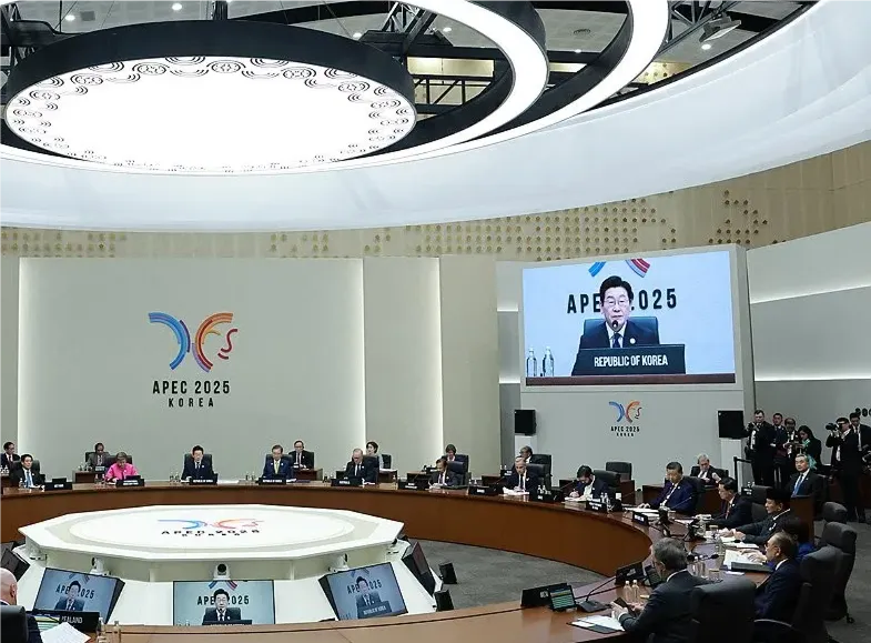 Presidente Boric participando de Plenario